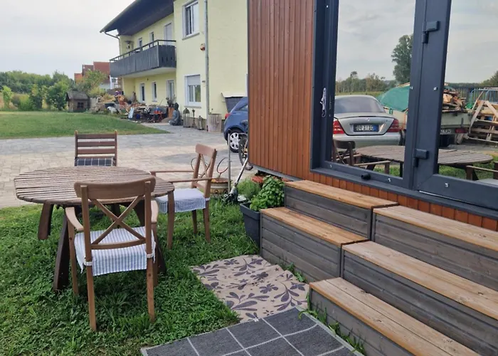 Tiny House Urlaub Uebernachtung * Munster (Darmstadt-Dieburg)